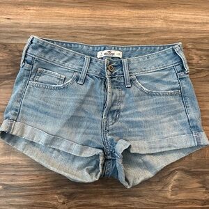 Vintage Hollister Women's Blue Jean Shorts